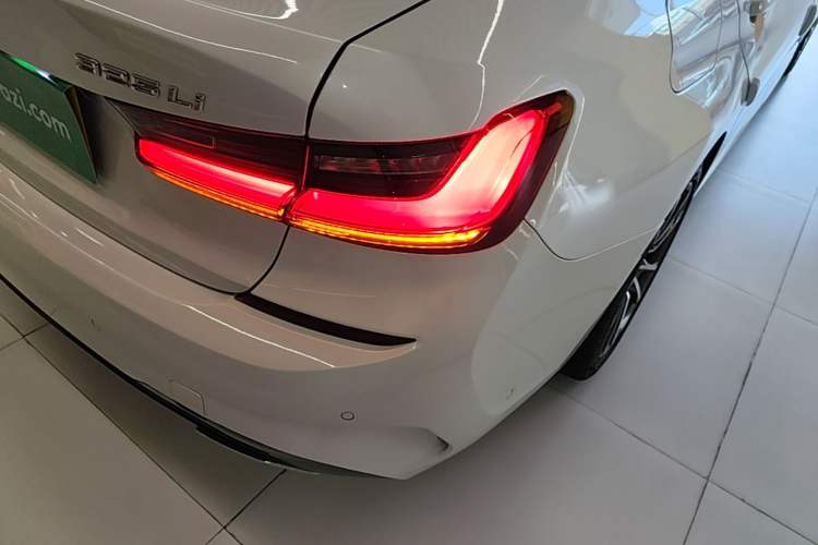 Used BMW 3 Series 2021 325Li M Sport Package Exterior 3