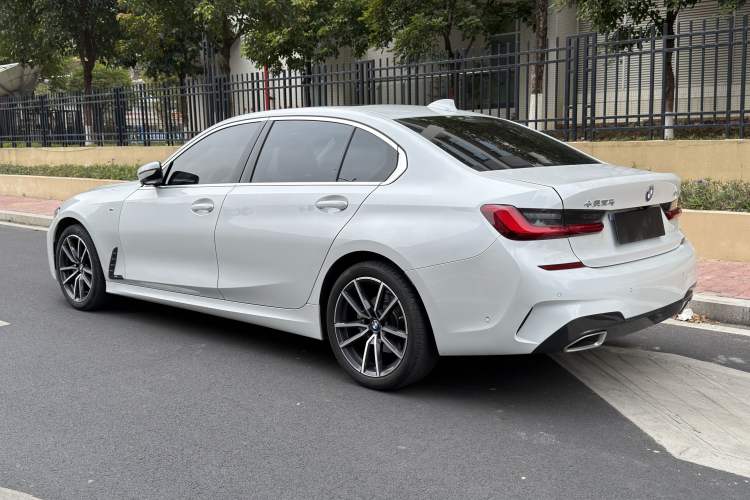 Used BMW 3 Series 2021 Second Facelift 325Li M Sport Package Exterior 3