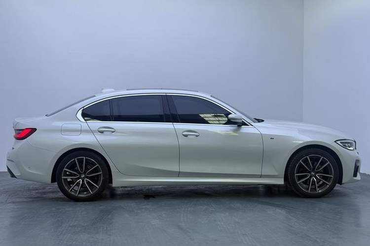 Used BMW 3 Series 2021 Restyled 325Li M Sport Package Exterior 3
