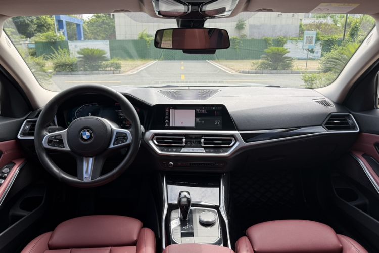 Used BMW 3 Series 2021 Second Facelift 320Li M Sport Package Exterior 3
