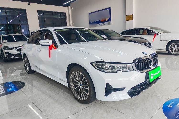 Used BMW 3 Series 2021 320i Sport Package Exterior 3