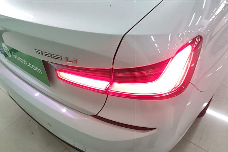 Used BMW 3 Series 2021 325Li M Sport Package Exterior 3