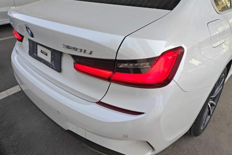 Used BMW 3 Series 2021 Second Facelift 320Li M Sport Package Exterior 3