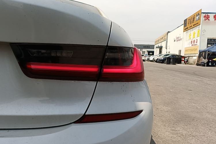 Used BMW 3 Series 2021 Second Facelift 320Li M Sport Package Exterior 3
