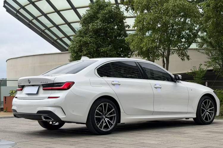 Used BMW 3 Series 2021 Restyled 325Li M Sport Package Exterior 3