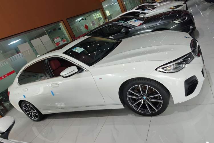 Used BMW 3 Series 2021 320Li M Sport Package Exterior 3