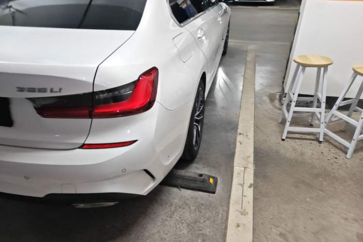 Used BMW 3 Series 2021 Second Facelift 325Li M Sport Package Exterior 3