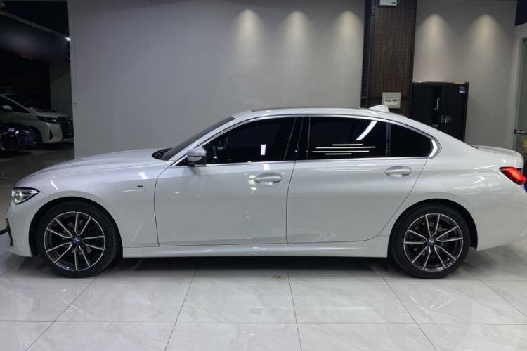 Used BMW 3 Series 2021 Second Facelift 320Li M Sport Package Exterior 3