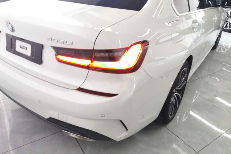 Used BMW 3 Series 2021 Second Facelift 325Li M Sport Package Exterior 3
