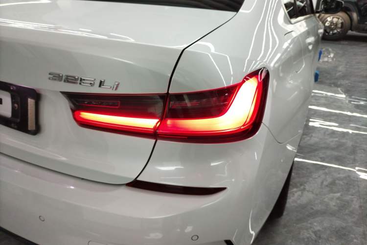 Used BMW 3 Series 2021 Restyled 325Li M Sport Package Exterior 3