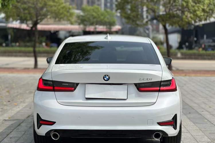 Used BMW 3 Series 2021 320i Sport Package Exterior 4