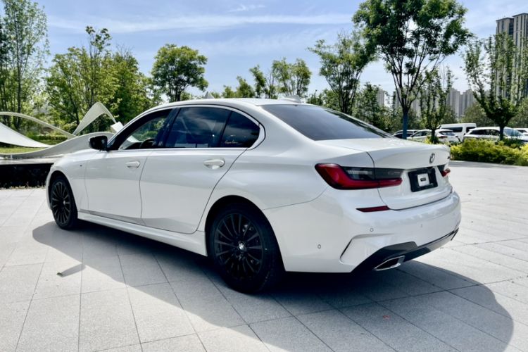 Used BMW 3 Series 2021 Restyled 325Li M Sport Package Exterior 4