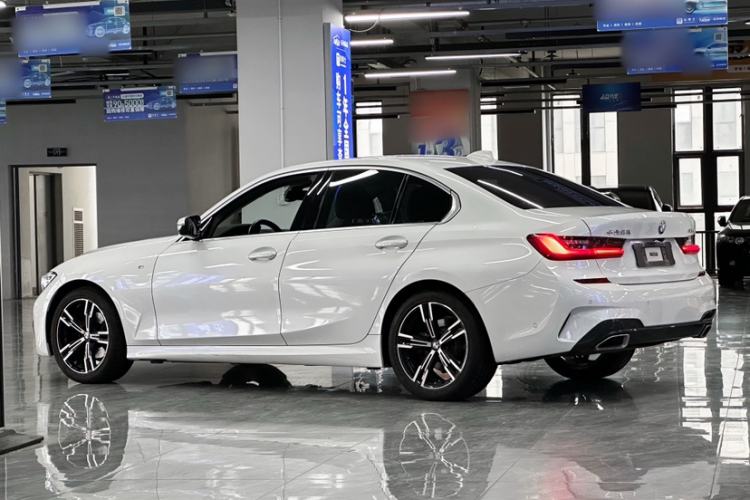 Used BMW 3 Series 2021 Second Facelift 325i M Sport Package Exterior 4
