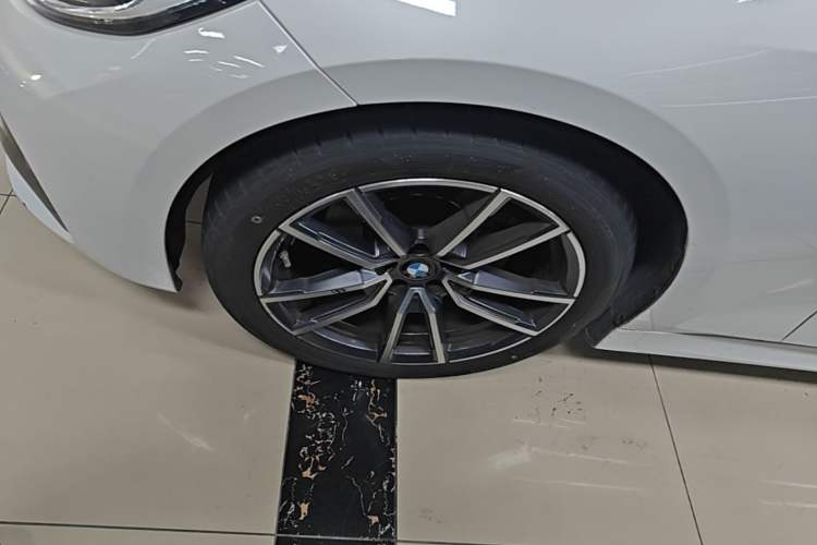 Used BMW 3 Series 2021 Facelifted 320Li M Sport Package Exterior 4