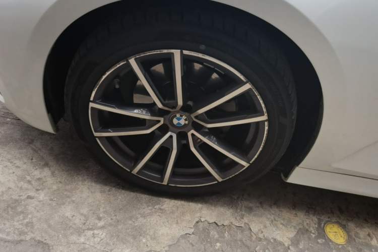 Used BMW 3 Series 2021 320Li M Sport Package Exterior 4