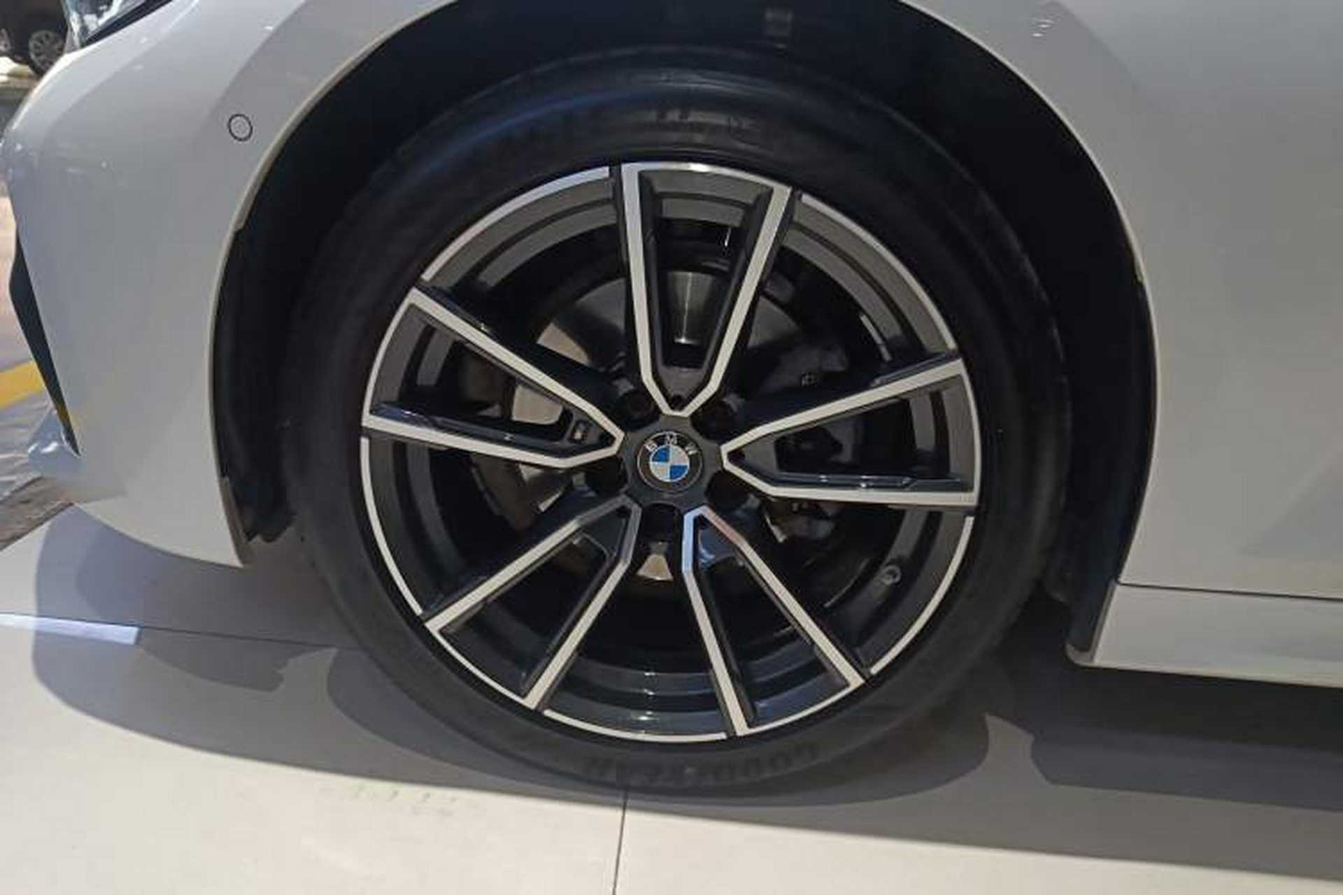 Used BMW 3 Series 2021 Facelifted 320Li M Sport Package Exterior 4