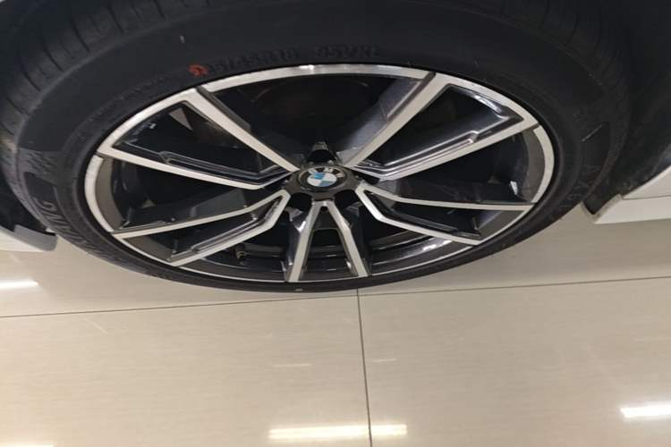 Used BMW 3 Series 2021 Facelifted 320Li M Sport Package Exterior 4