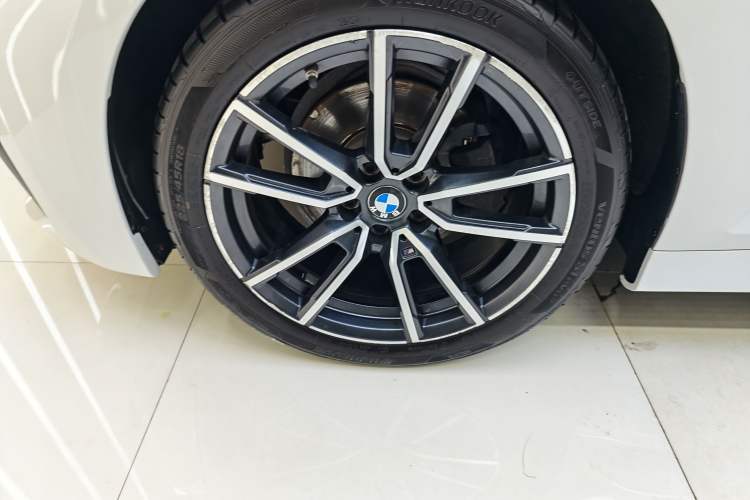 Used BMW 3 Series 2021 320Li M Sport Package Exterior 4