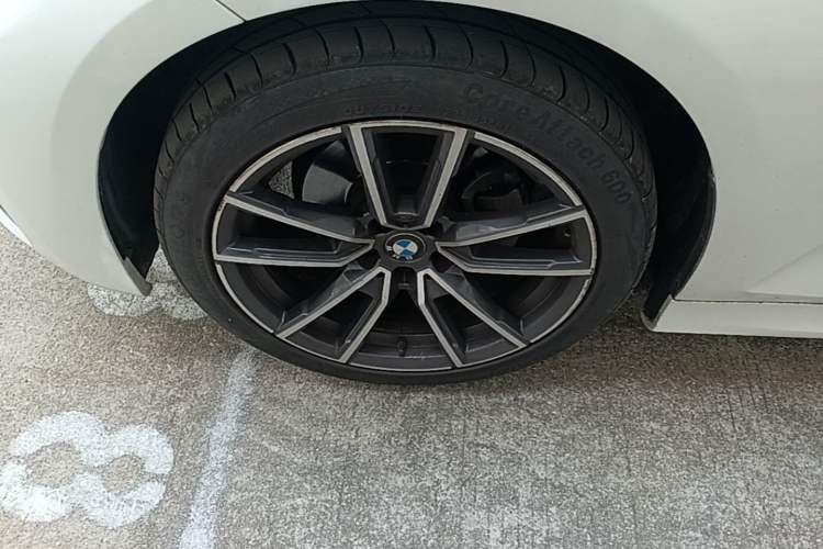 Used BMW 3 Series 2021 Second Facelift 320Li M Sport Package Exterior 4
