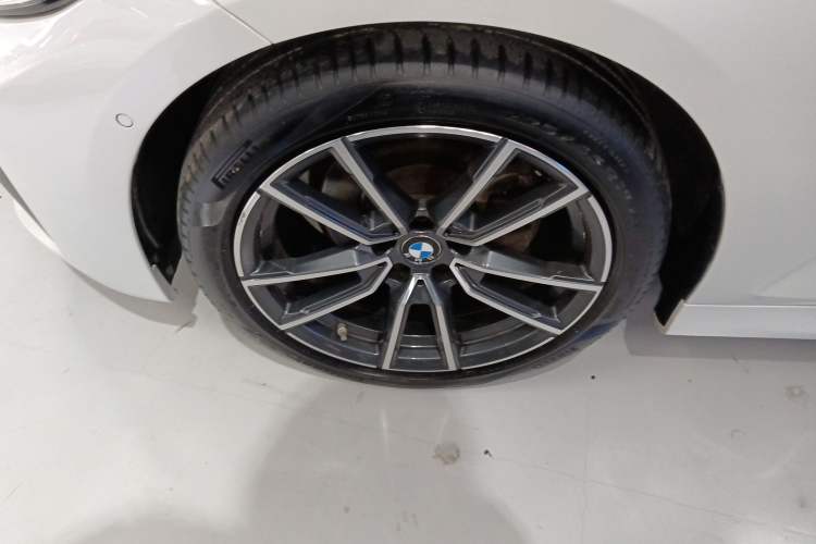 Used BMW 3 Series 2021 Restyled 325Li M Sport Package Exterior 4