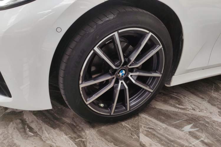 Used BMW 3 Series 2021 Restyled 325Li M Sport Package Exterior 4