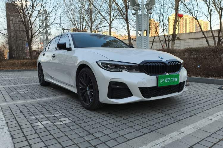 Used BMW 3 Series 2021 Restyled 325Li M Sport Package Exterior 4