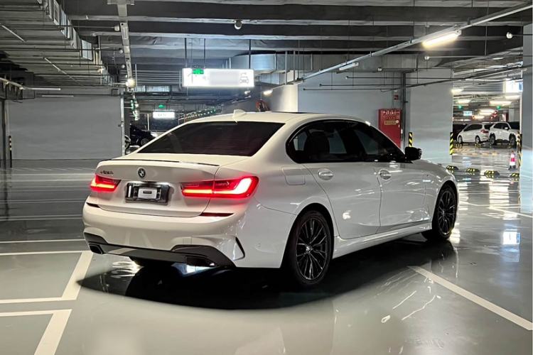 Used BMW 3 Series 2021 325Li M Sport Shadowline Package Exterior 4
