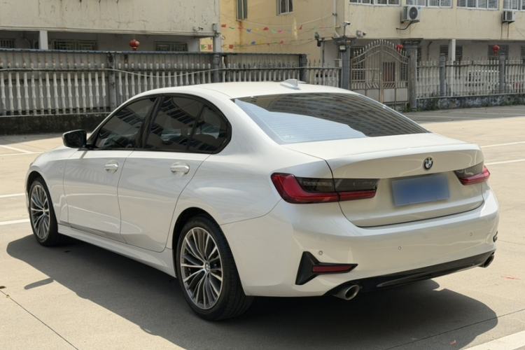 Used BMW 3 Series 2021 Restyled 320i Sport Package Exterior 4