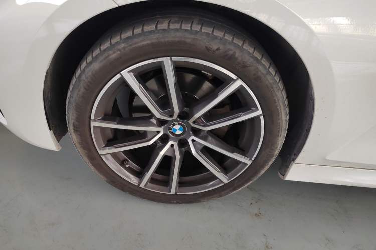 Used BMW 3 Series 2021 Facelifted 320Li M Sport Package Exterior 4