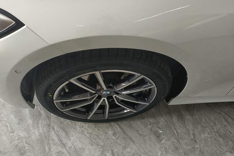 Used BMW 3 Series 2021 Restyled 325Li xDrive M Sport Package Exterior 4