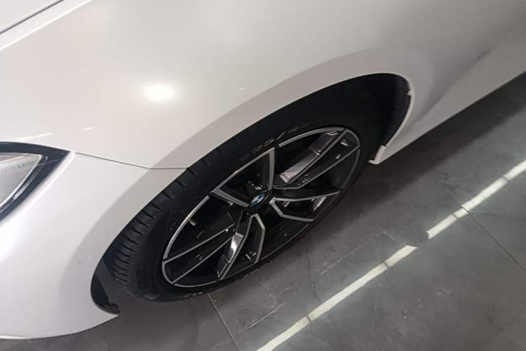 Used BMW 3 Series 2021 Restyled 325Li M Sport Package Exterior 4