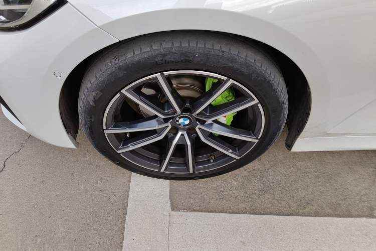 Used BMW 3 Series 2021 Second Facelift 325Li M Sport Package Exterior 4