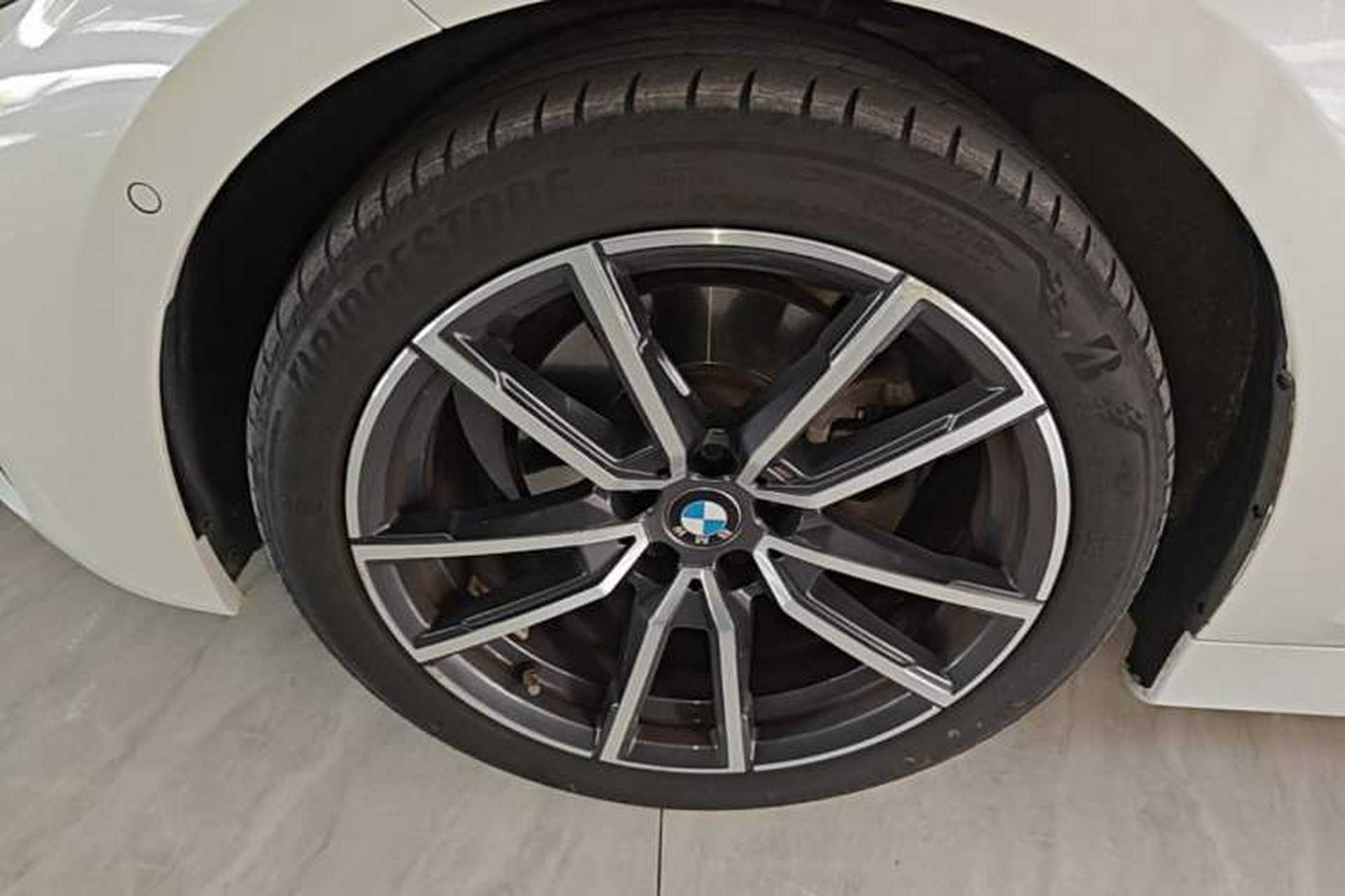 Used BMW 3 Series 2021 Second Facelift 325Li M Sport Package Exterior 4