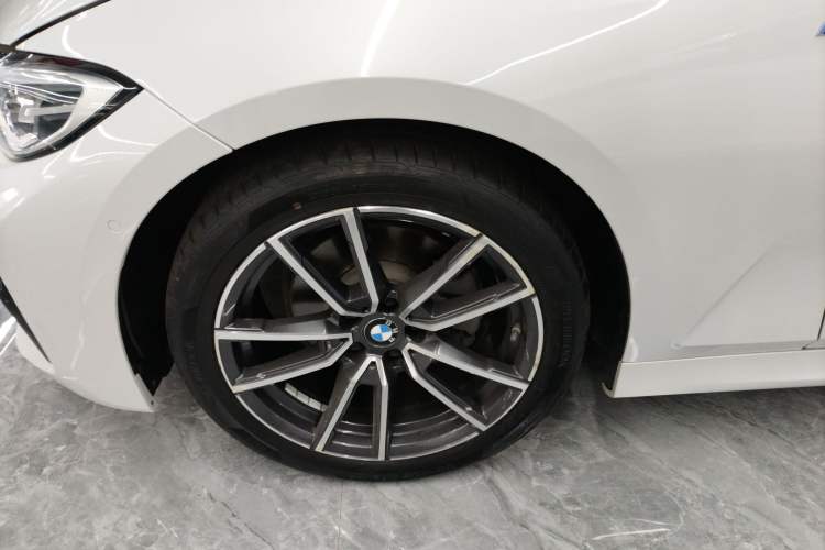 Used BMW 3 Series 2021 Restyled 325Li M Sport Package Exterior 4