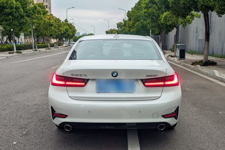 Used BMW 3 Series 2021 Second Facelift 320i Sport Package Exterior 5
