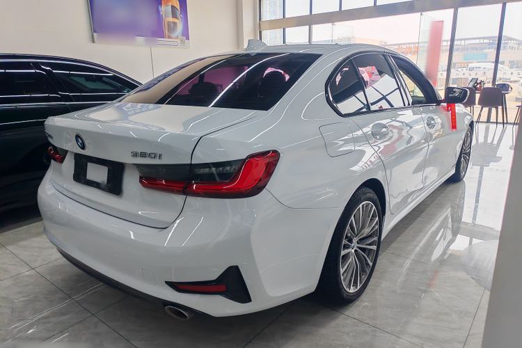 Used BMW 3 Series 2021 320i Sport Package Exterior 5