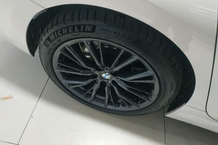 Used BMW 3 Series 2021 Restyled 325i M Sport Night Edition Package Exterior 5