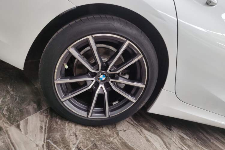 Used BMW 3 Series 2021 Restyled 325Li M Sport Package Exterior 5