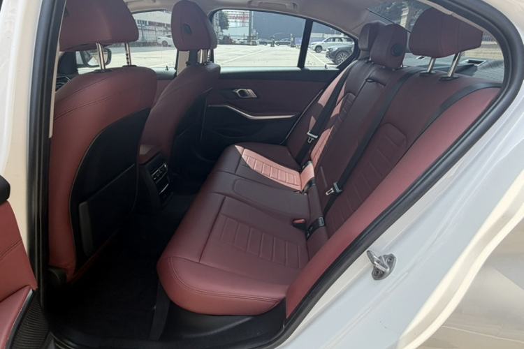 Used BMW 3 Series 2021 Restyled 320i Sport Package Exterior 5