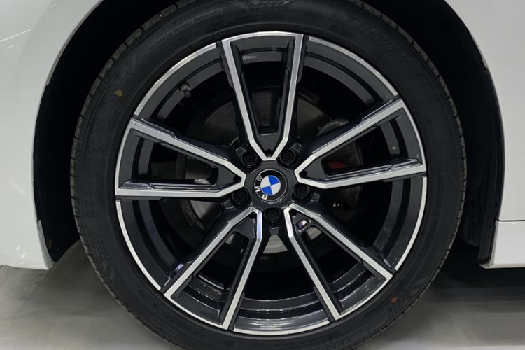 Used BMW 3 Series 2021 Second Facelift 320Li M Sport Package Exterior 5
