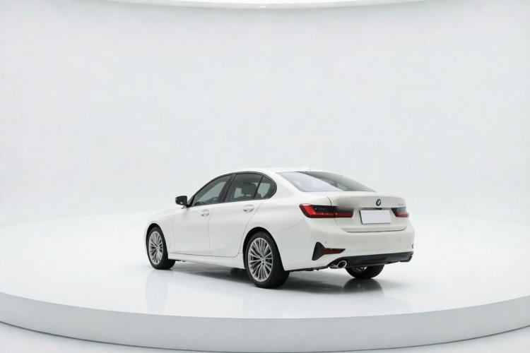Used BMW 3 Series 2021 Restyled 320i Sport Package Exterior 5