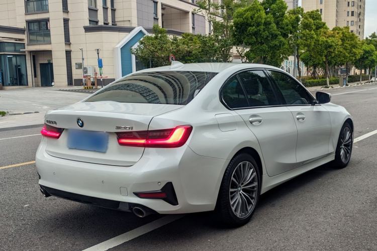 Used BMW 3 Series 2021 Second Facelift 320i Sport Package Exterior 6