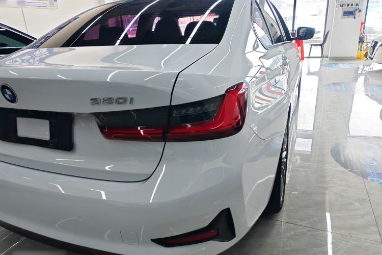 Used BMW 3 Series 2021 320i Sport Package Exterior 6