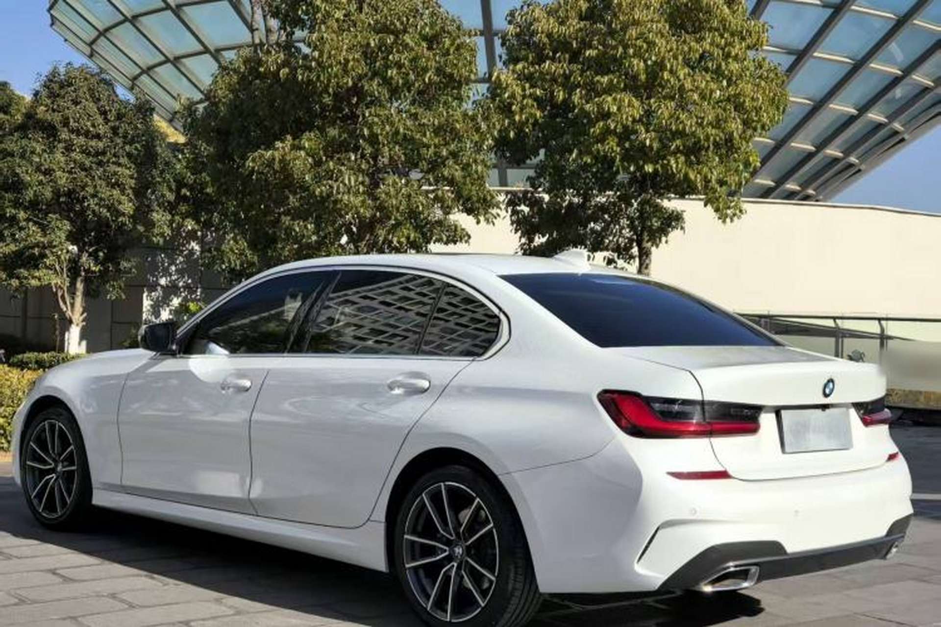 Used BMW 3 Series 2021 Second Facelift 320Li M Sport Package Exterior 6