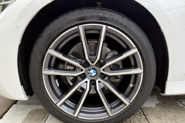Used BMW 3 Series 2021 325Li M Sport Package Exterior 6