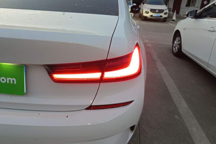 Used BMW 3 Series 2021 Facelifted 320Li M Sport Package Exterior 6
