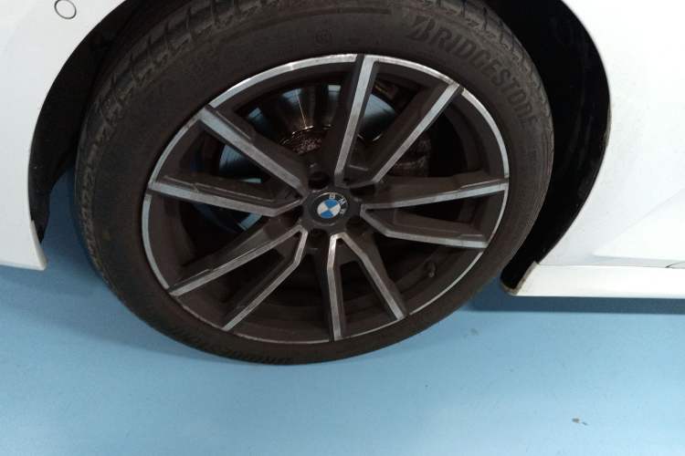Used BMW 3 Series 2021 Second Facelift 325Li M Sport Package Exterior 7