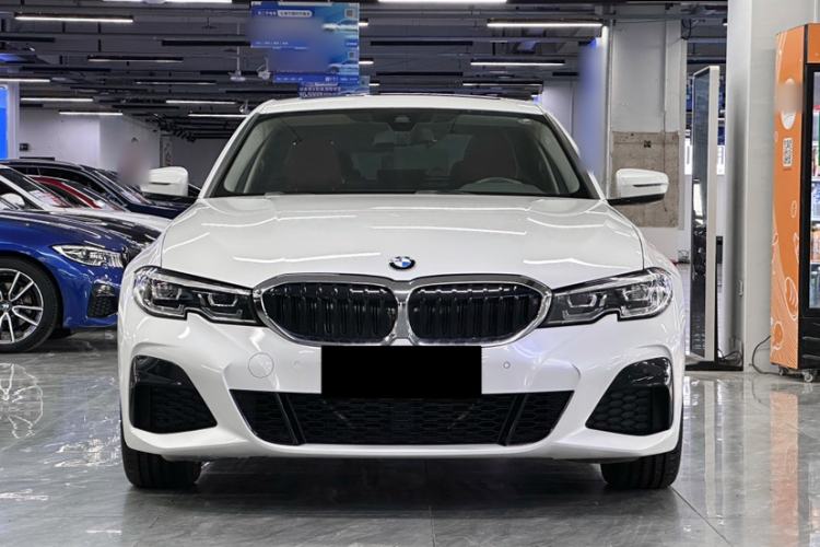 Used BMW 3 Series 2021 Second Facelift 325i M Sport Package Exterior 8
