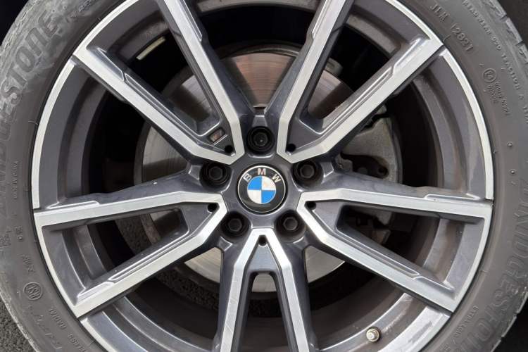 Used BMW 3 Series 2021 Second Facelift 325Li M Sport Package Exterior 8