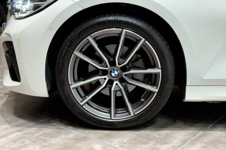 Used BMW 3 Series 2021 Restyled 325Li M Sport Package Exterior 8